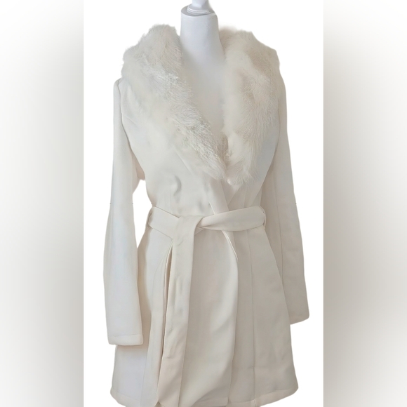 Haute Monde Cream Pea Coat with Faux Fur Collar - Picture 1 of 6